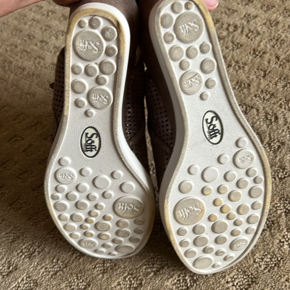 Sofft Women's Perforated Brown Leather Wedge Comfort Sandals - Picture 7 of 7